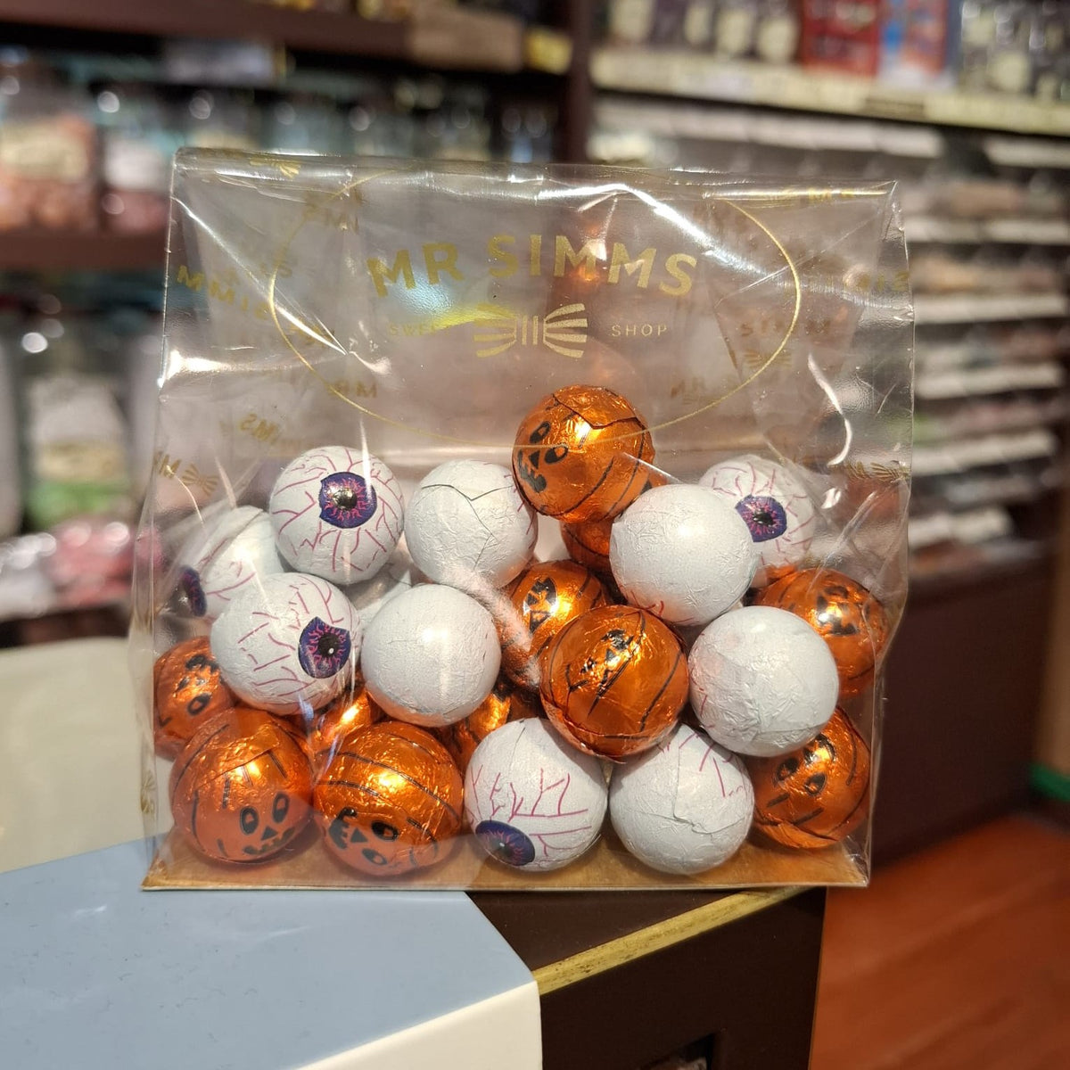 Pumpkins & Eyeballs Foiled Milk Chocolate 190g
