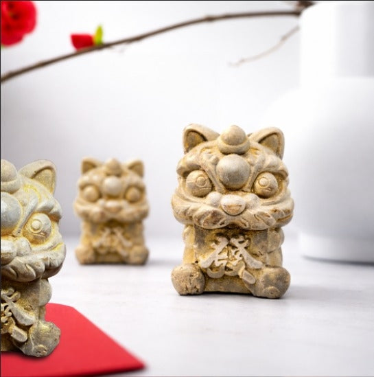 Chocolate Lion / Horse – Twins